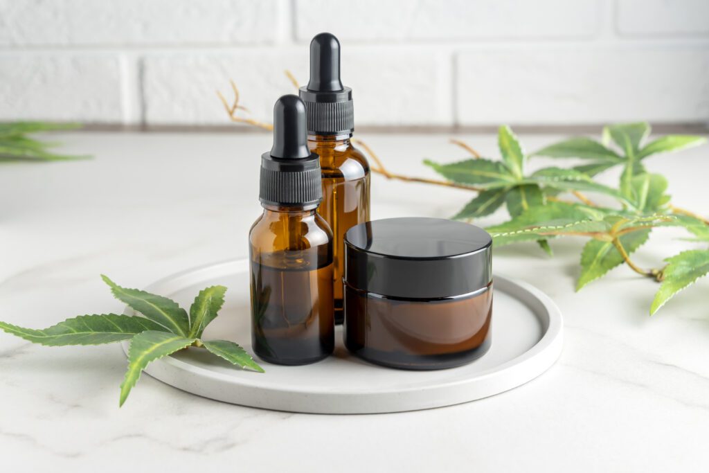 alt="cbd tinctures and cbd oils for CBD beginners" 